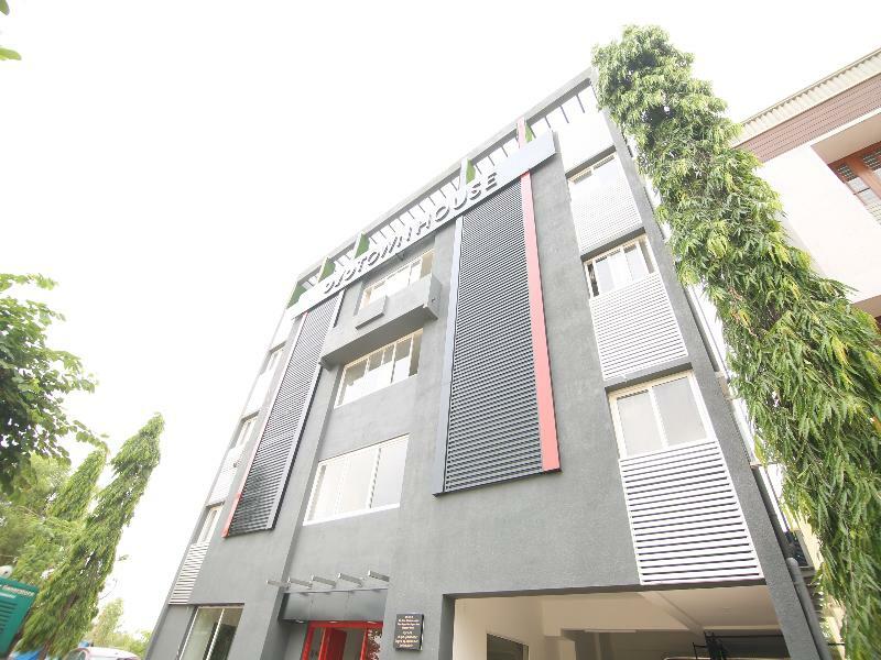 ホテル Oyo タウンハウス 106 エアポート ロード Yelahanka エクステリア 写真