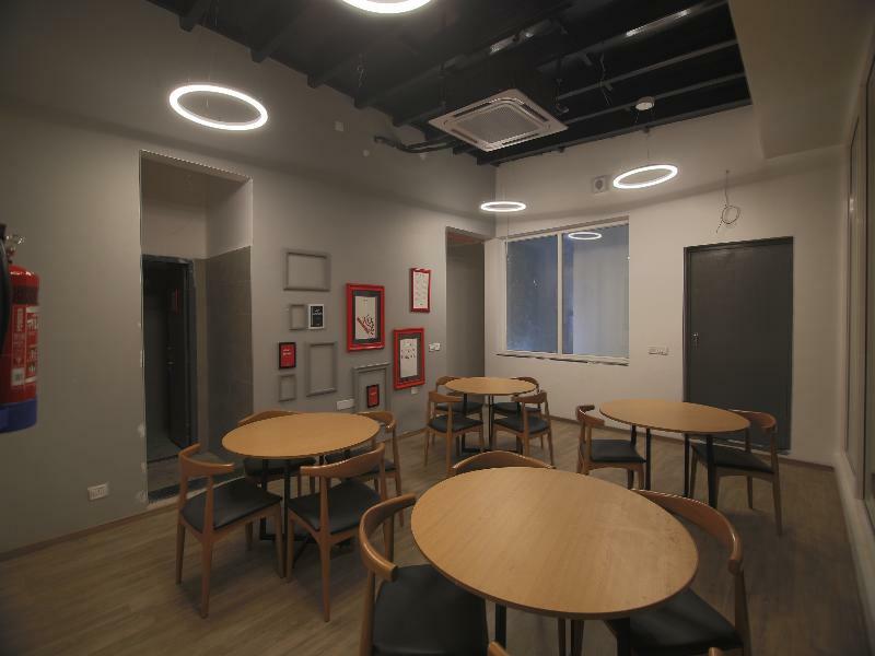 ホテル Oyo タウンハウス 106 エアポート ロード Yelahanka エクステリア 写真
